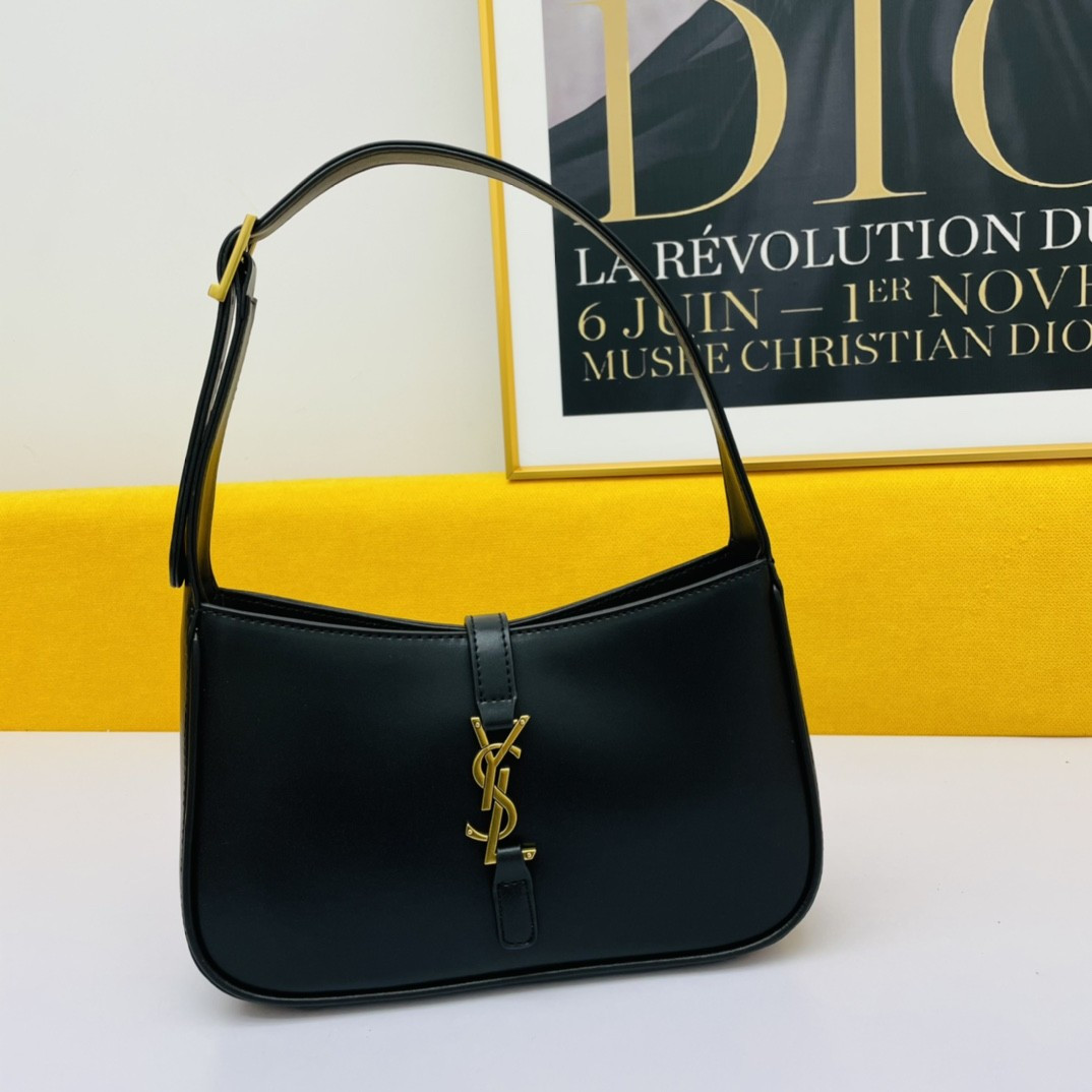S39453 BLACK YSL Le5A7 4A