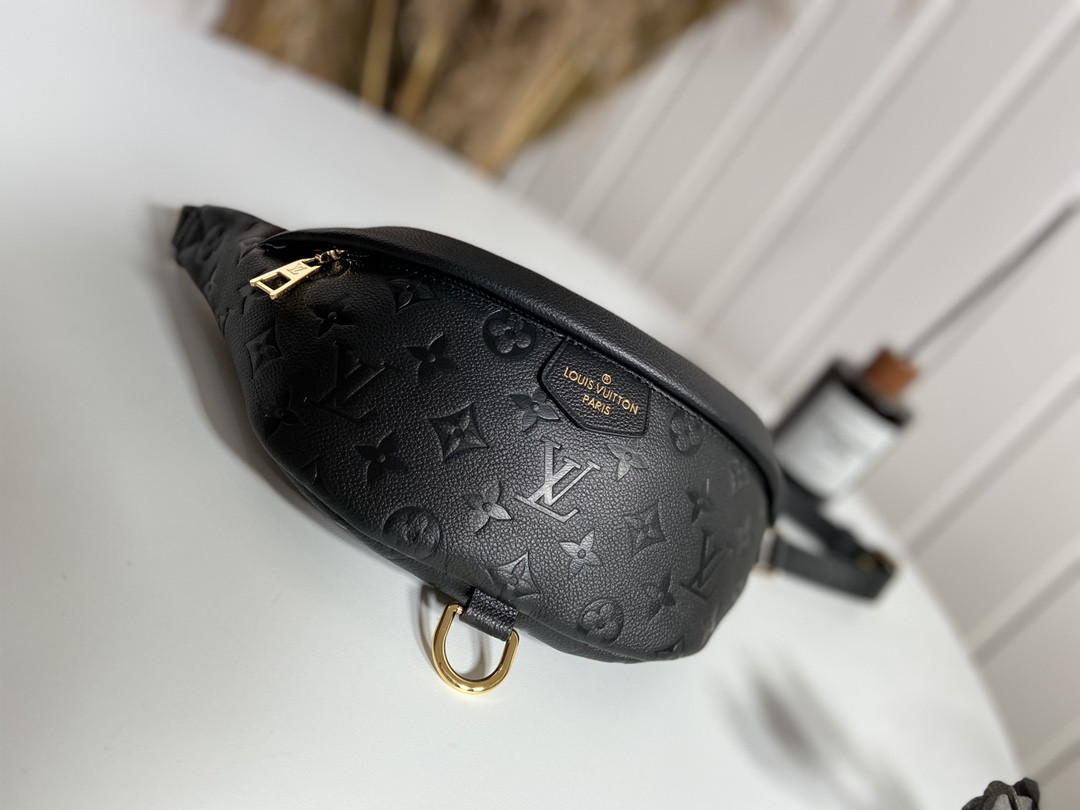 M44812 BLACK EMPREINTE BUMBAG