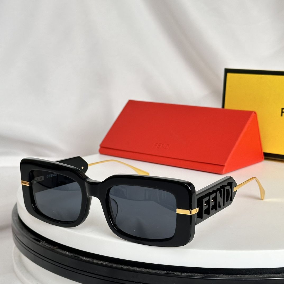 S121407 FENDI SUNGLASSES BLACK