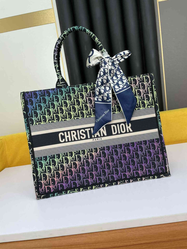 S08254 DIOR BOOK TOTE 41cm