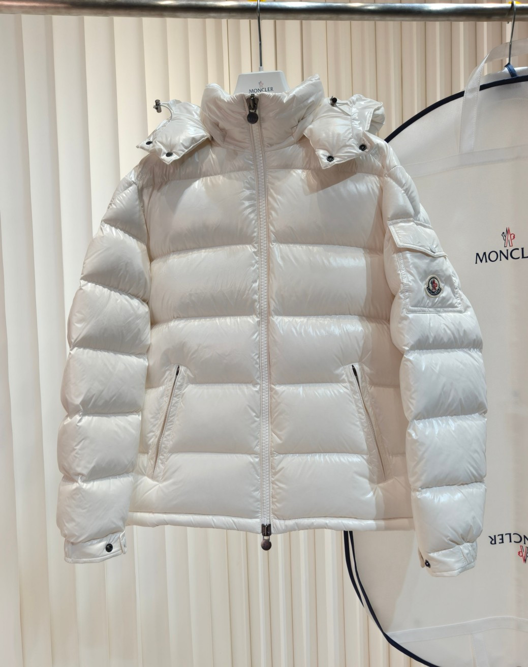 S154331 MONCLER MAYA DOWN (WHITE)