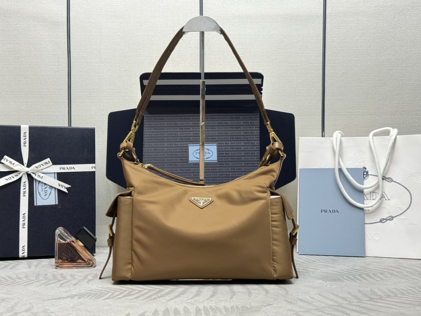 1BC264 Prada Explore large Re-Nylon