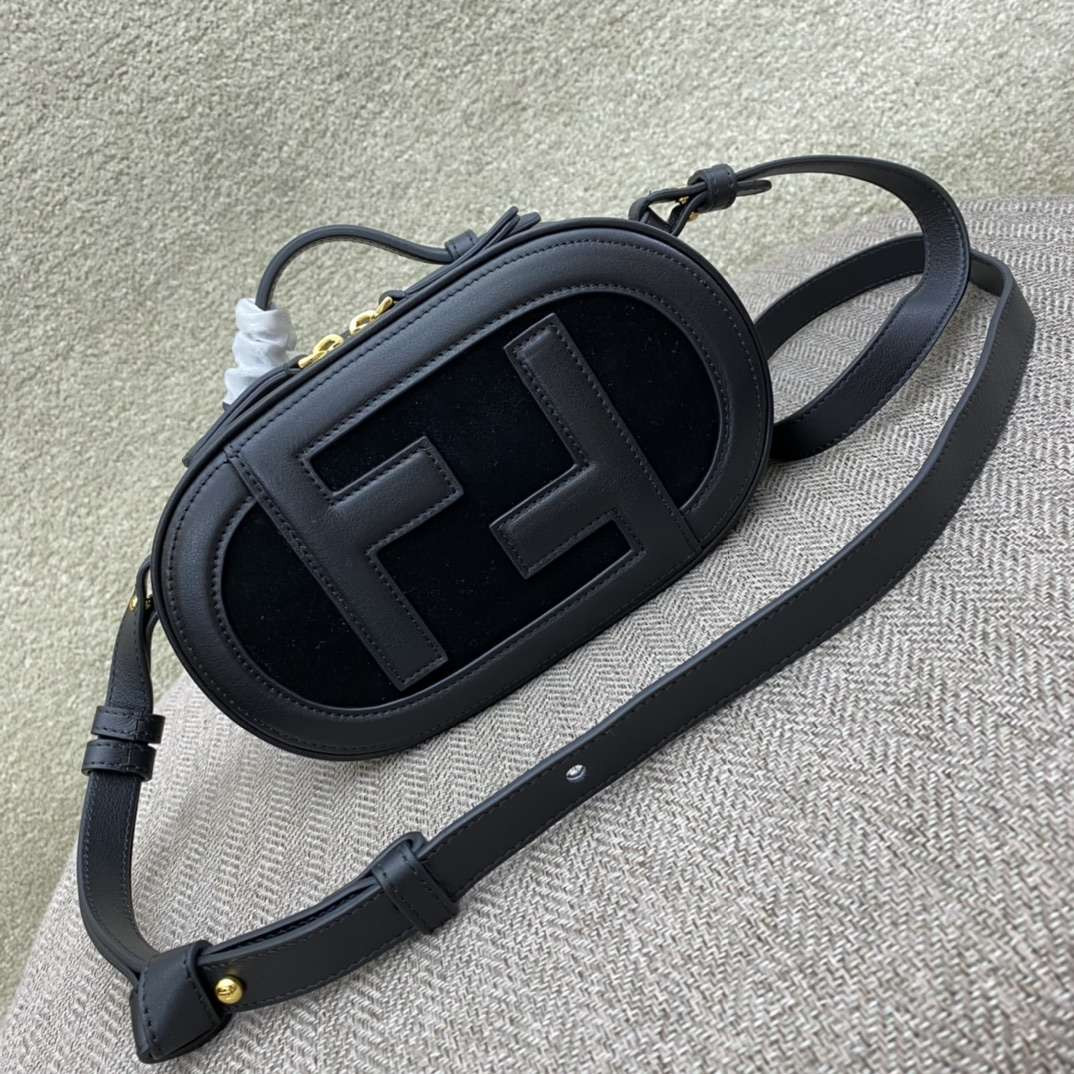 3009 FENDI CROSSBODY BLACK