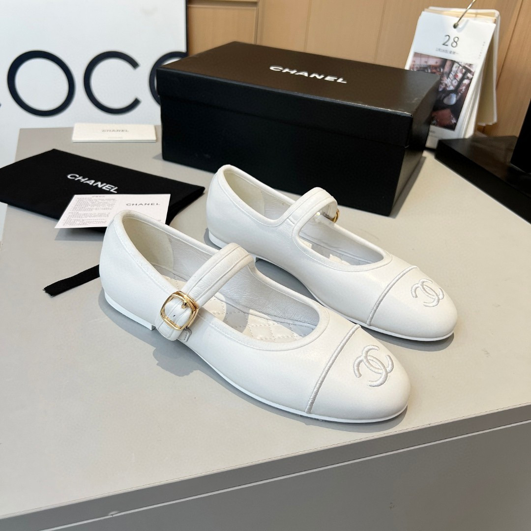 S141921 White Chanel Mary Janes