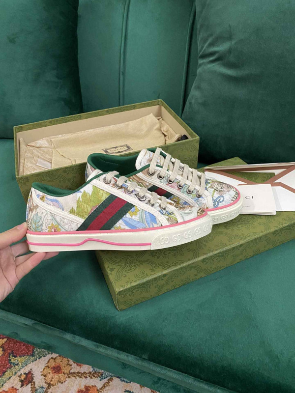 S40575 GUCCI TENNIS 1977