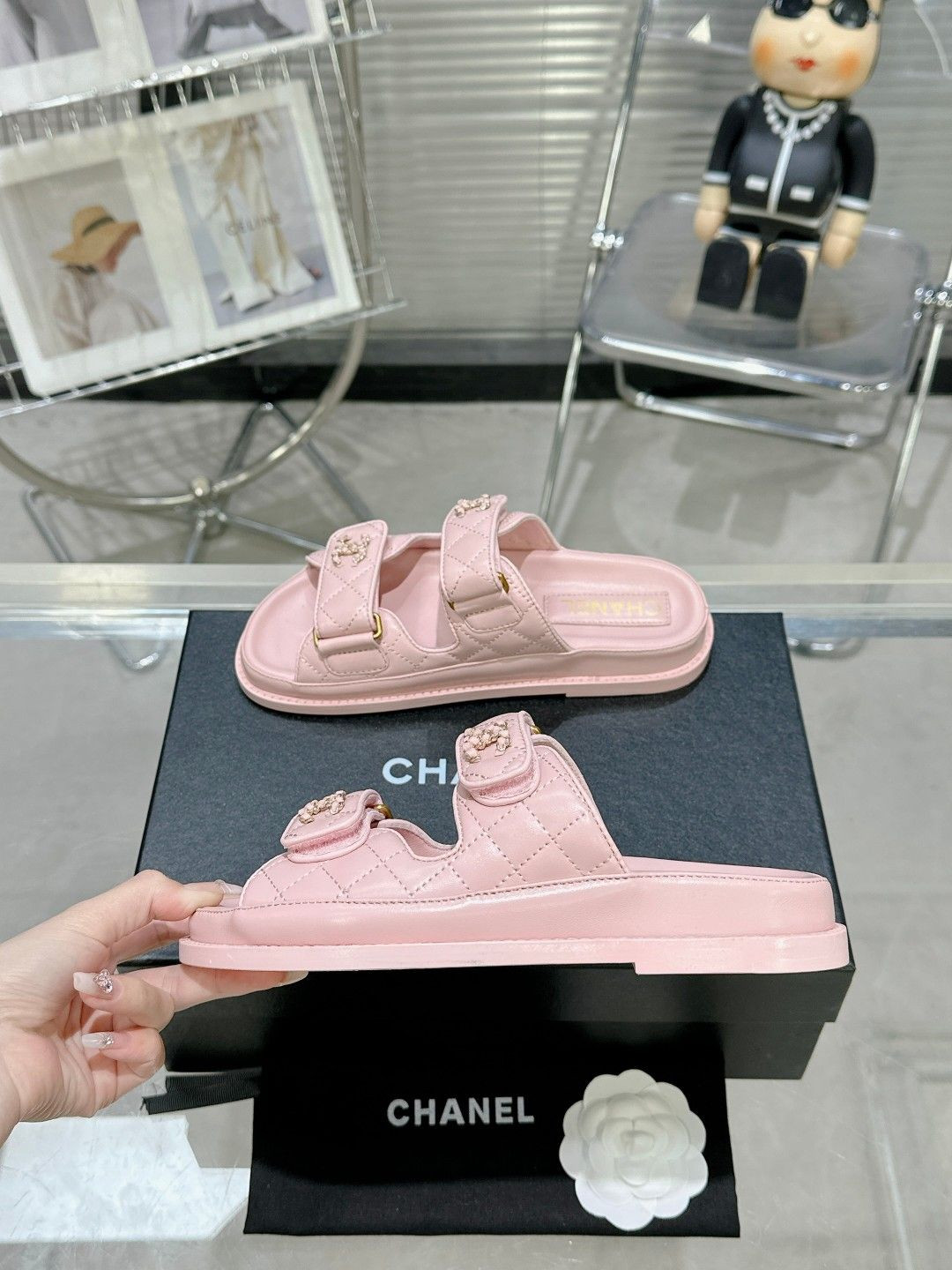 S112334 CHANEL SLIDES PINK