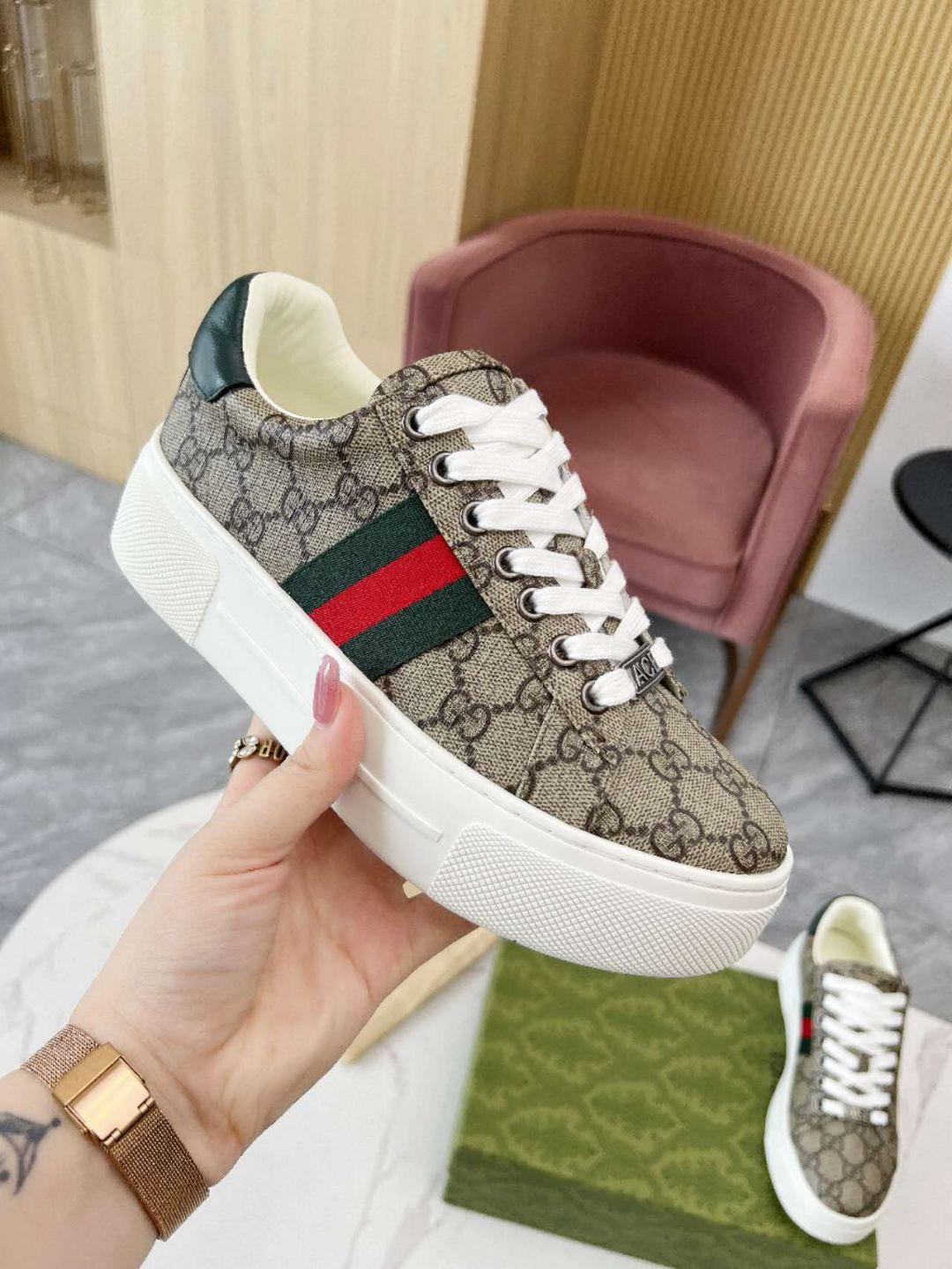 S123683 GUCCI SHOES