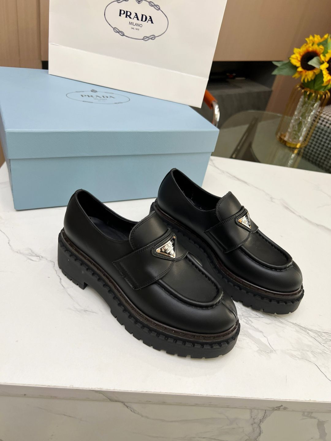 S126957 PRADA LOAFER