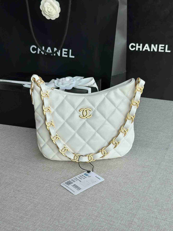 AS3562 WHITE/GOLD CHANEL
