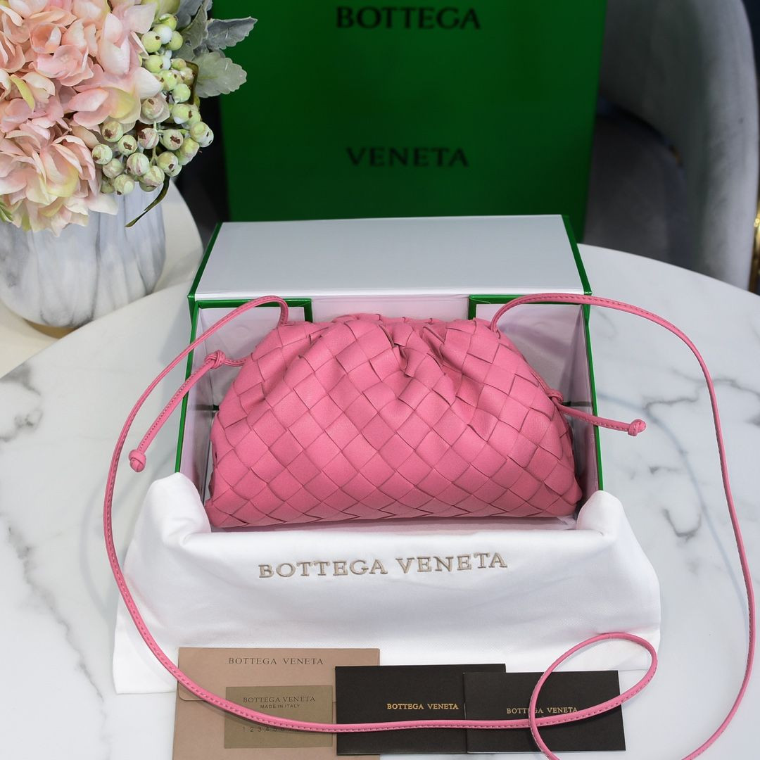 S01613 PINK BOTTEGA POUCH