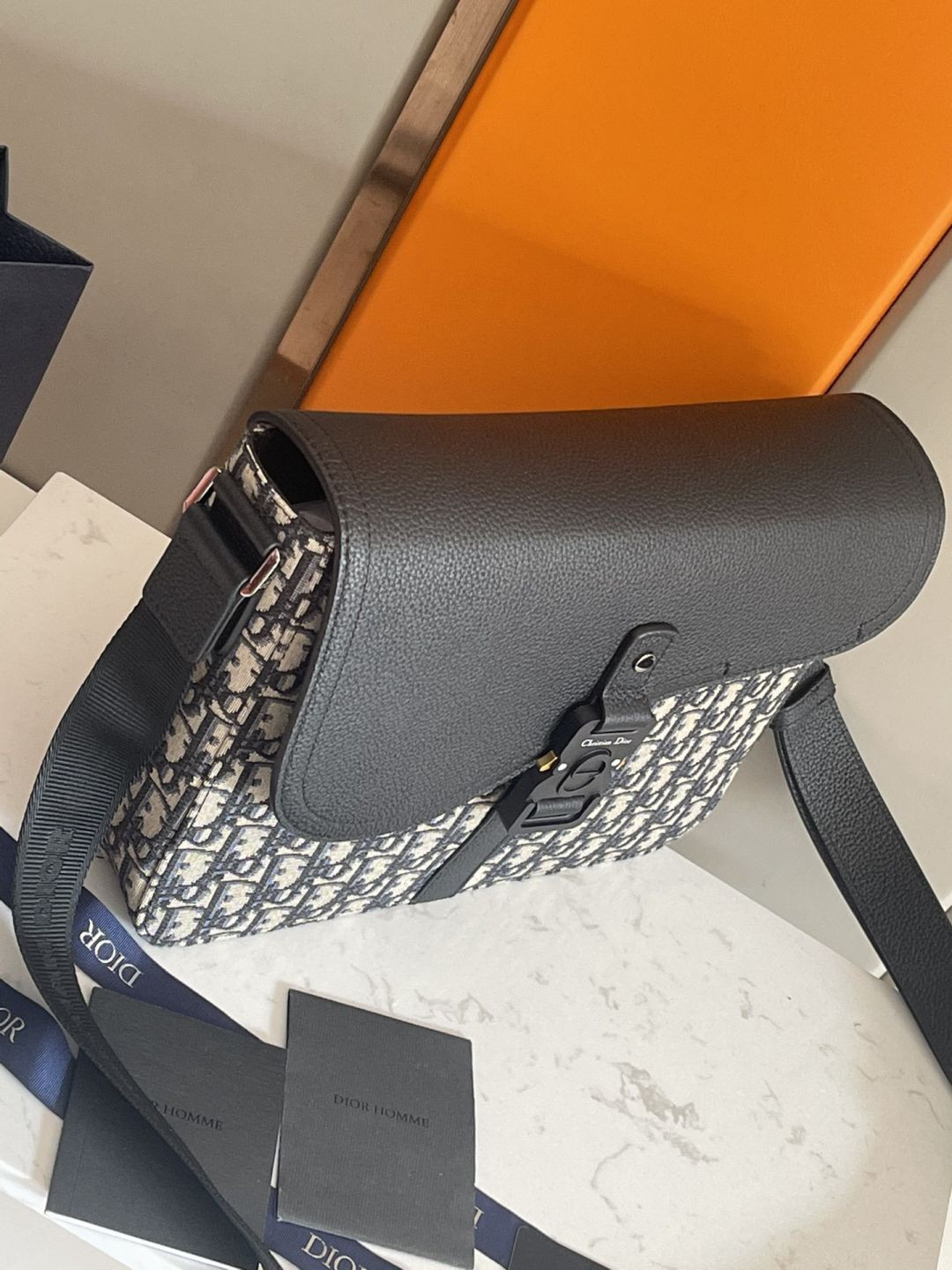 93363 Dior Saddle Messenger Bag