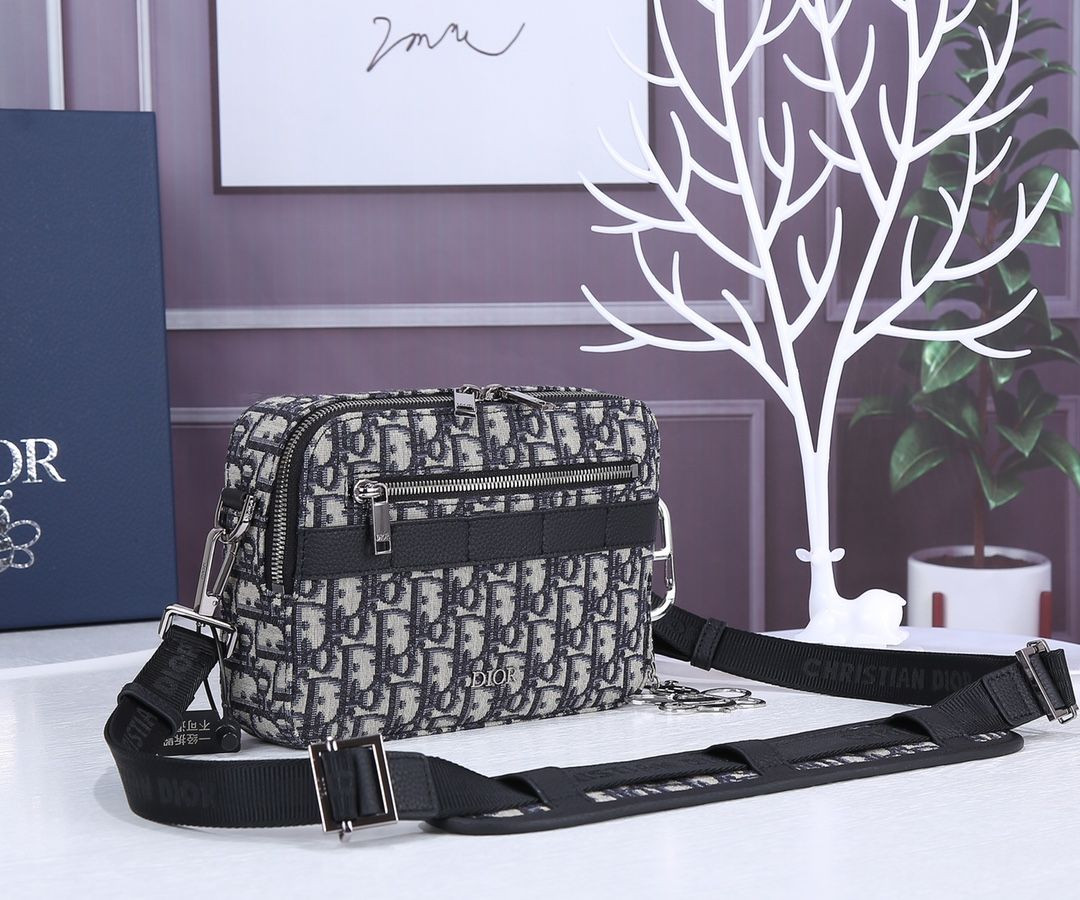 S69407 DIOR SAFARI MESSENGER